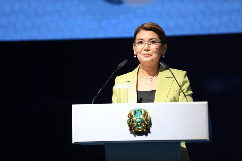 Свыше 15 тысяч педагогов приняли участие в традиционной августовской конференции учителей