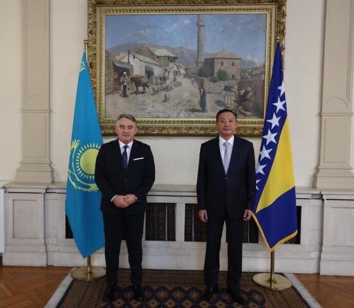 Посол Казахстана вручил верительные грамоты Председателю Президиума Боснии и Герцеговины