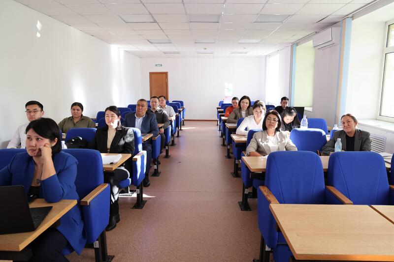 Члены Высшего Судебного Совета провели гостевые лекции для магистрантов Академии правосудия
