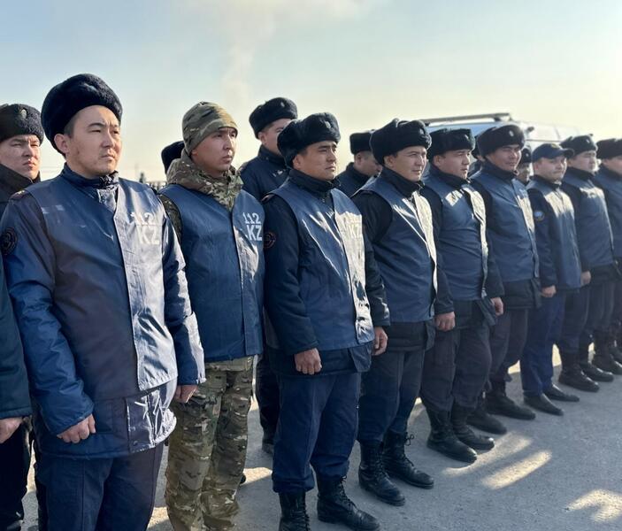 Спасатели МЧС проводят месячник пожарной безопасности в жилом секторе