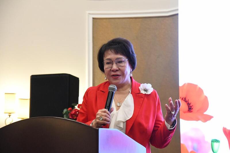 Женщин - представительниц рабочих профессий чествовали на конференции в Астане