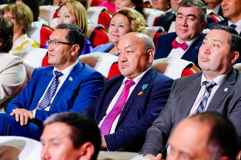 «Алтын Шипагер»: лучших медицинских работников чествовали в Астане