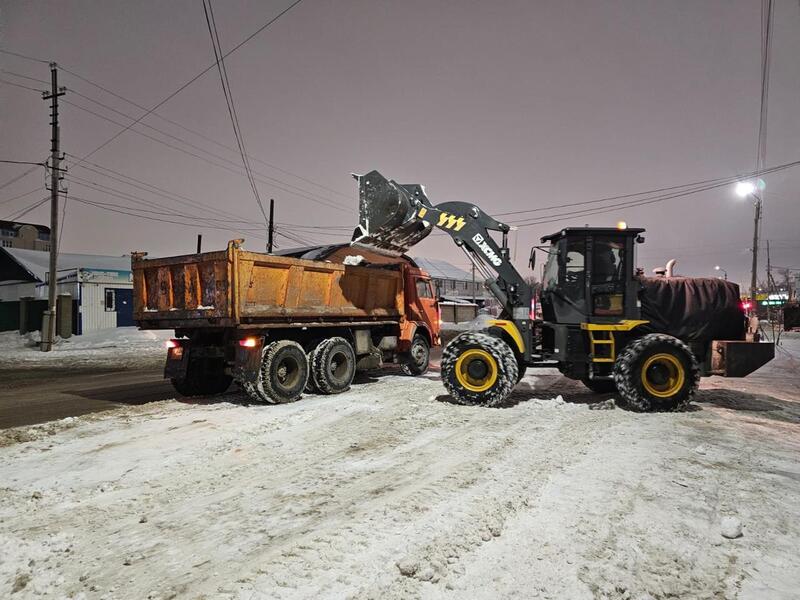 Более 1 700 единиц спецтехники задействованы в уборке снега в Астане