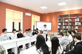 День книги организовали в столичной библиотеке