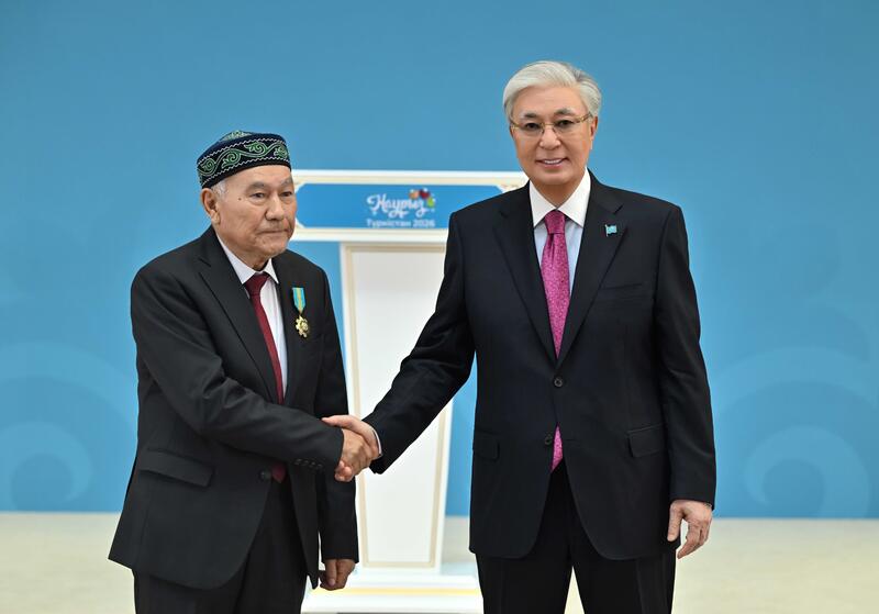 Президент Касым-Жомарт Токаев провел встречу с общественностью Туркестанской области