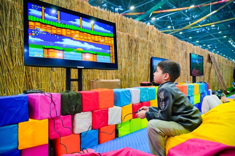 В Астане для детей развернули творческую зону на Наурыз