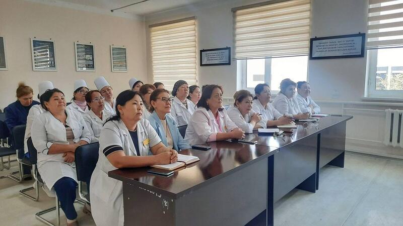 Специалисты КНЦДИЗ поделились опытом и провели приём более 100 пациентов в г. Нукус