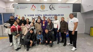 С шашу, цветами и объятиями: в Караганде встретили героев Параазиатских игр