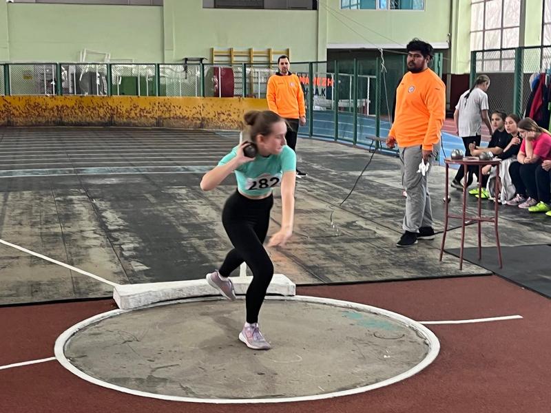 200 спортсменов участвуют в республиканском турнире по лёгкой атлетике памяти Казыбека Нуржанова