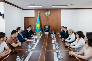 В Атырау 20 медицинских работников получили ключи от служебных квартир