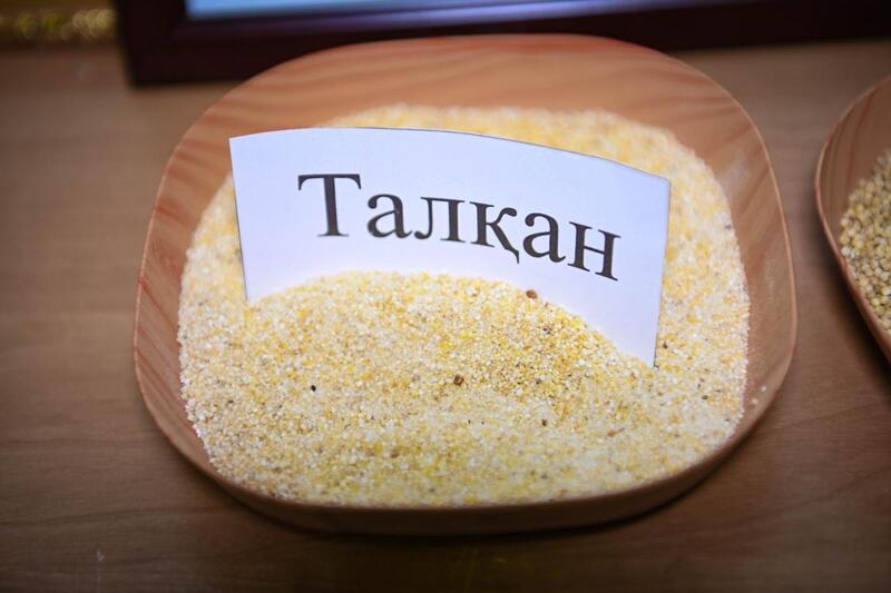 28 мая в рамках TARY FEST в Актюбинском высшем аграрно-техническом колледже имени Ш. Берсиева состоялись церемония возложения цветов к памятнику прославленного хлебороба Шыганака Берсиева и научно-практическая конференция «Ақтөбе – тарының астанасы»