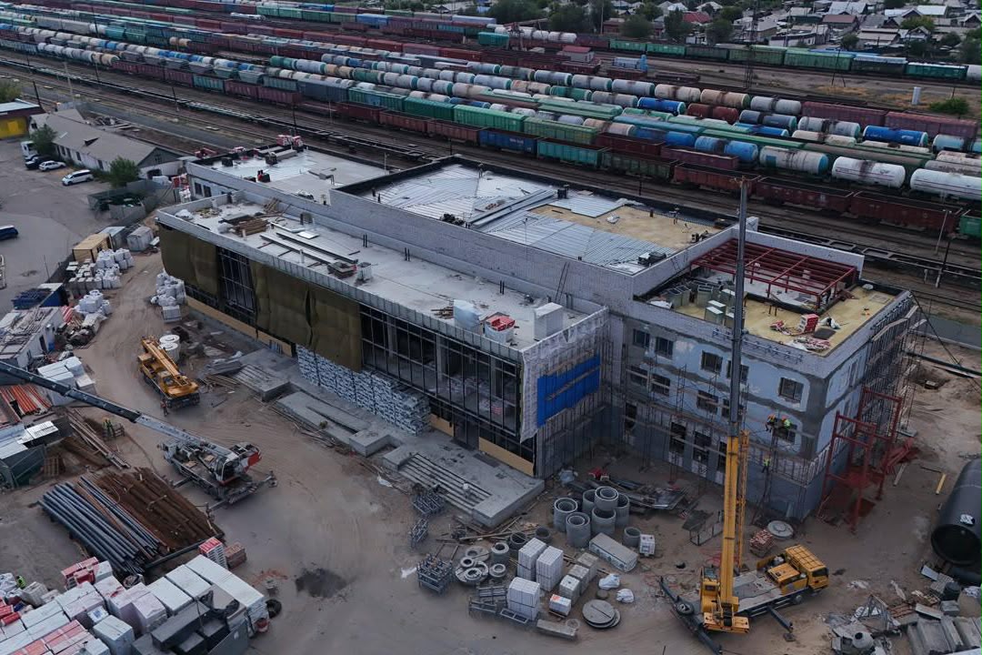 В области Абай продолжается модернизация железнодорожных вокзалов