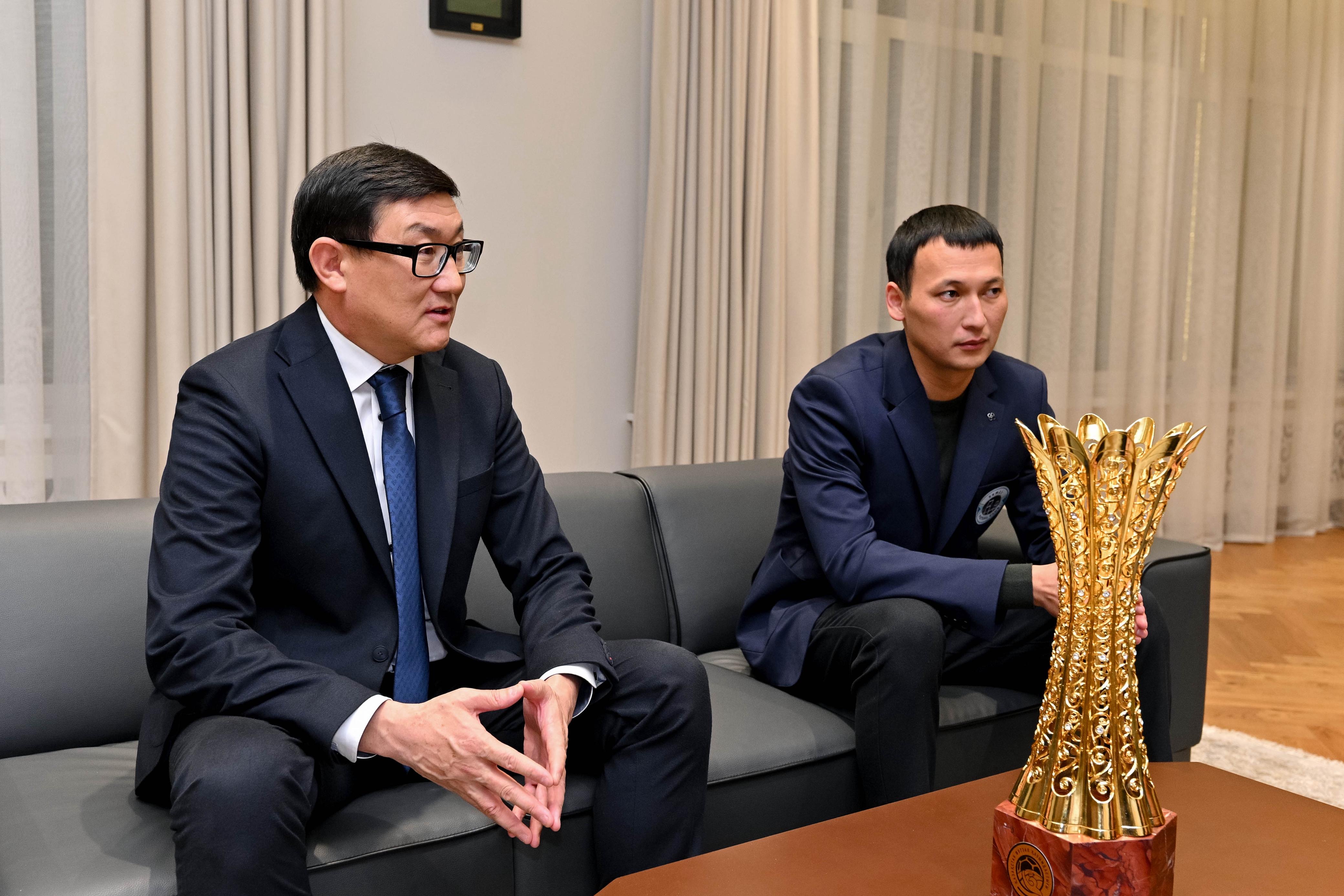 Аким области встретился с генеральным директором ФК «Семей»