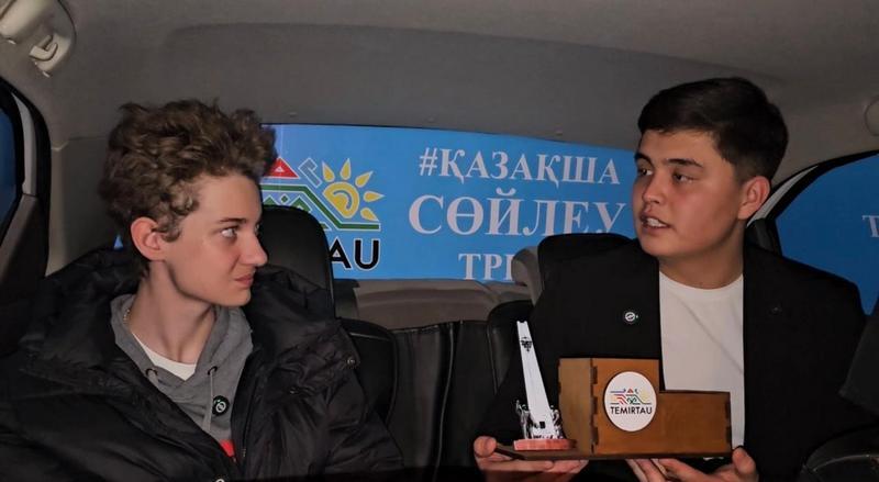 Изучаем казахский: необычное такси ездит по Темиртау