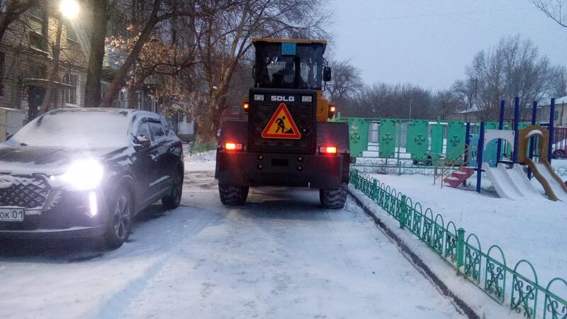 Более 3 000 дорожных рабочих и около 1 500 единиц спецтехники задействованы в снегоуборочных работах в Астане