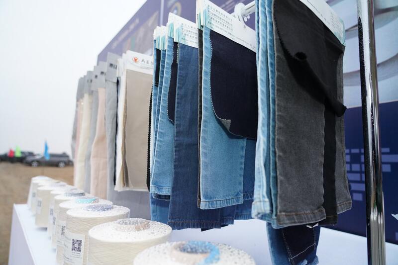 В ТУРКЕСТАНЕ ЗАЛОЖЕНА КАПСУЛА ЗАВОДА, КОТОРЫЙ БУДЕТ ПРОИЗВОДИТЬ 10 МЛН МЕТРОВ ДЖИНСОВОЙ ТКАНИ В ГОД