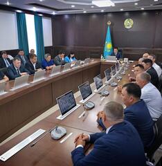 Сегодня под председательством Премьер-Министра Республики Казахстан Олжаса Бектенова состоялось селекторное совещание, посвященное итогам весенне-полевых работ и развитию агропромышленного комплекса страны