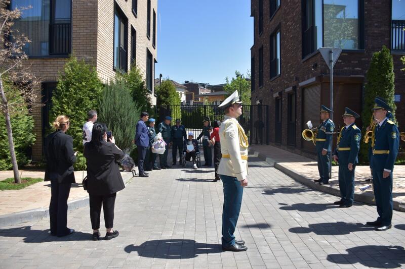 В Алматы поздравили ветерана Великой Отечественной войны со 101-летием