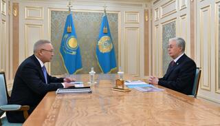 Глава государства принял акима области Жетісу Бейбита Исабаева