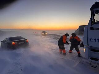 За последние десять дней из снежных заносов спасено и эвакуировано 145 человек