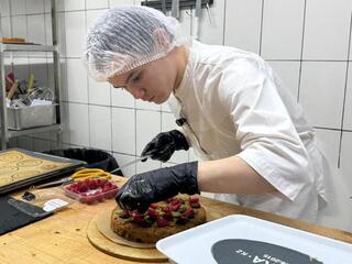 Рабочие профессии: 18-летний специалист из Астаны зарабатывает полмиллиона тенге в месяц