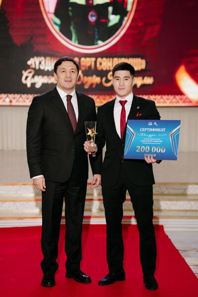 Состоялась церемония вручения молодежной премии