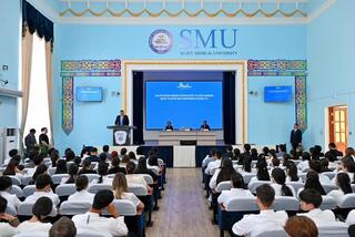 Аким области встретился с обладателями образовательных грантов
