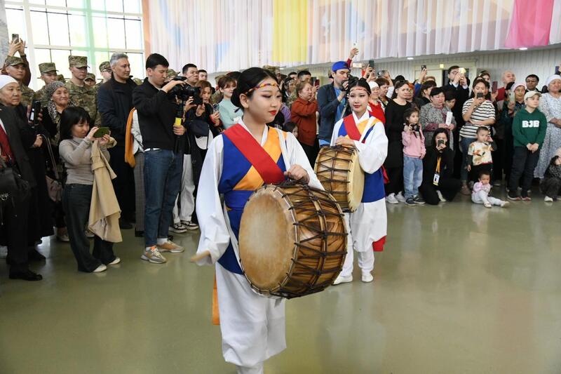 В Астане проходит праздничный концерт, посвященный Дню единства народа Казахстана