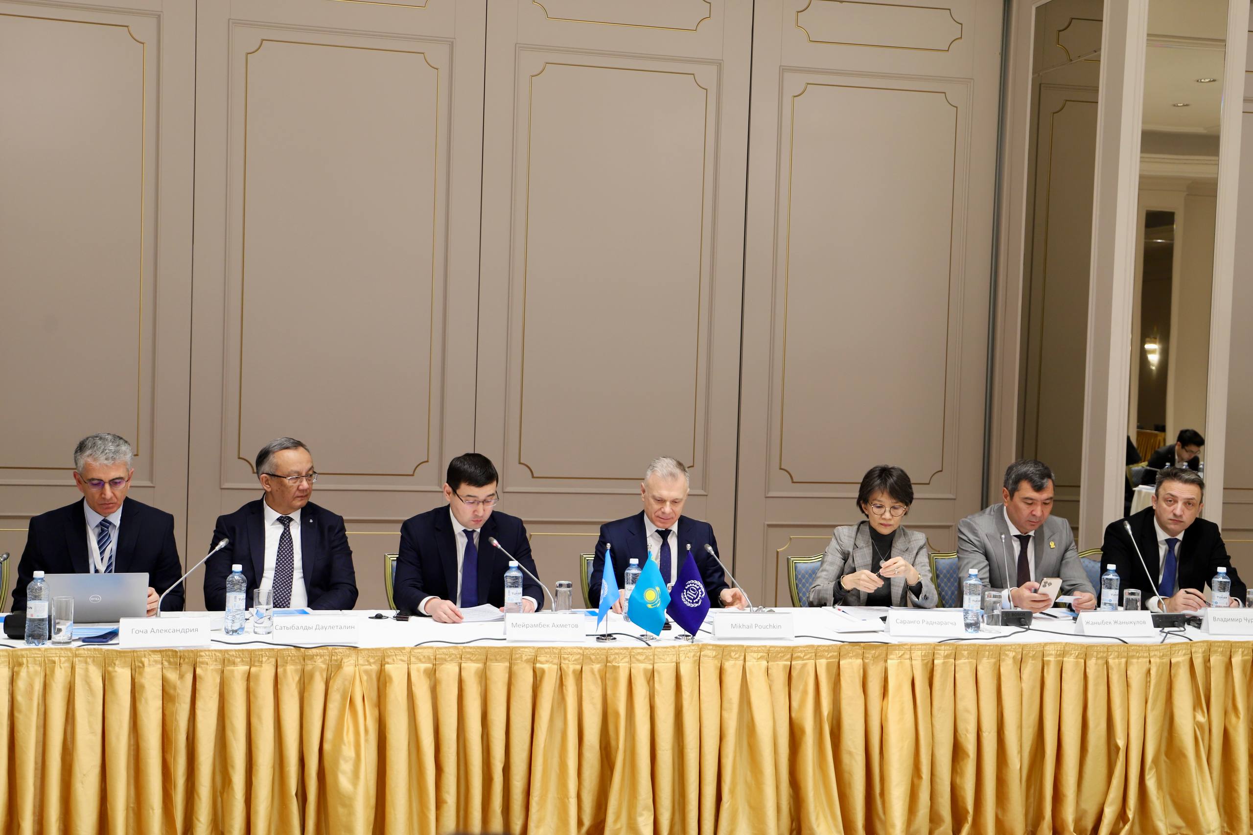 Вопросы содействия достойному труду в Казахстане обсуждают международные эксперты в Астане