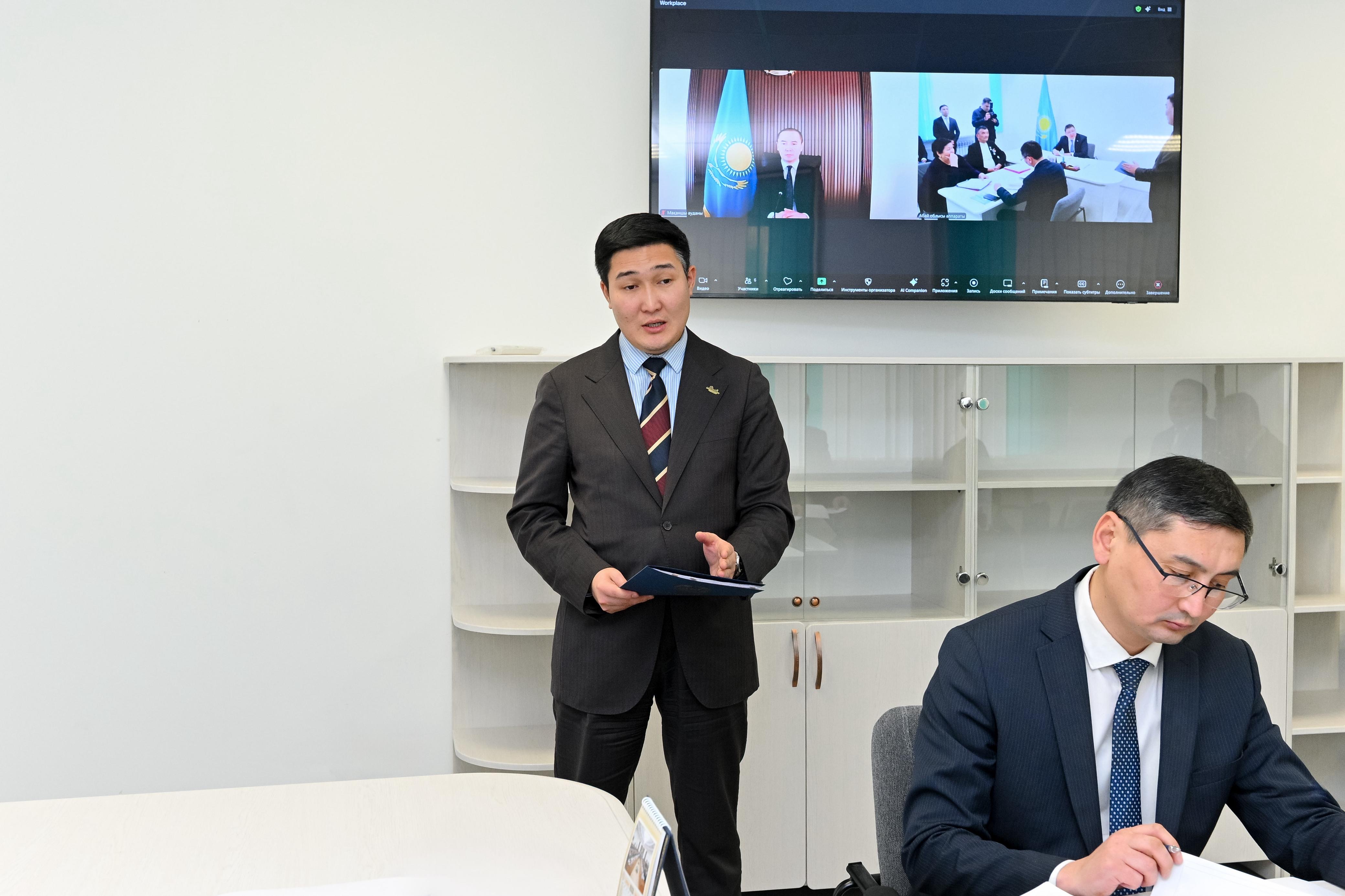 Аким области провел личный прием граждан