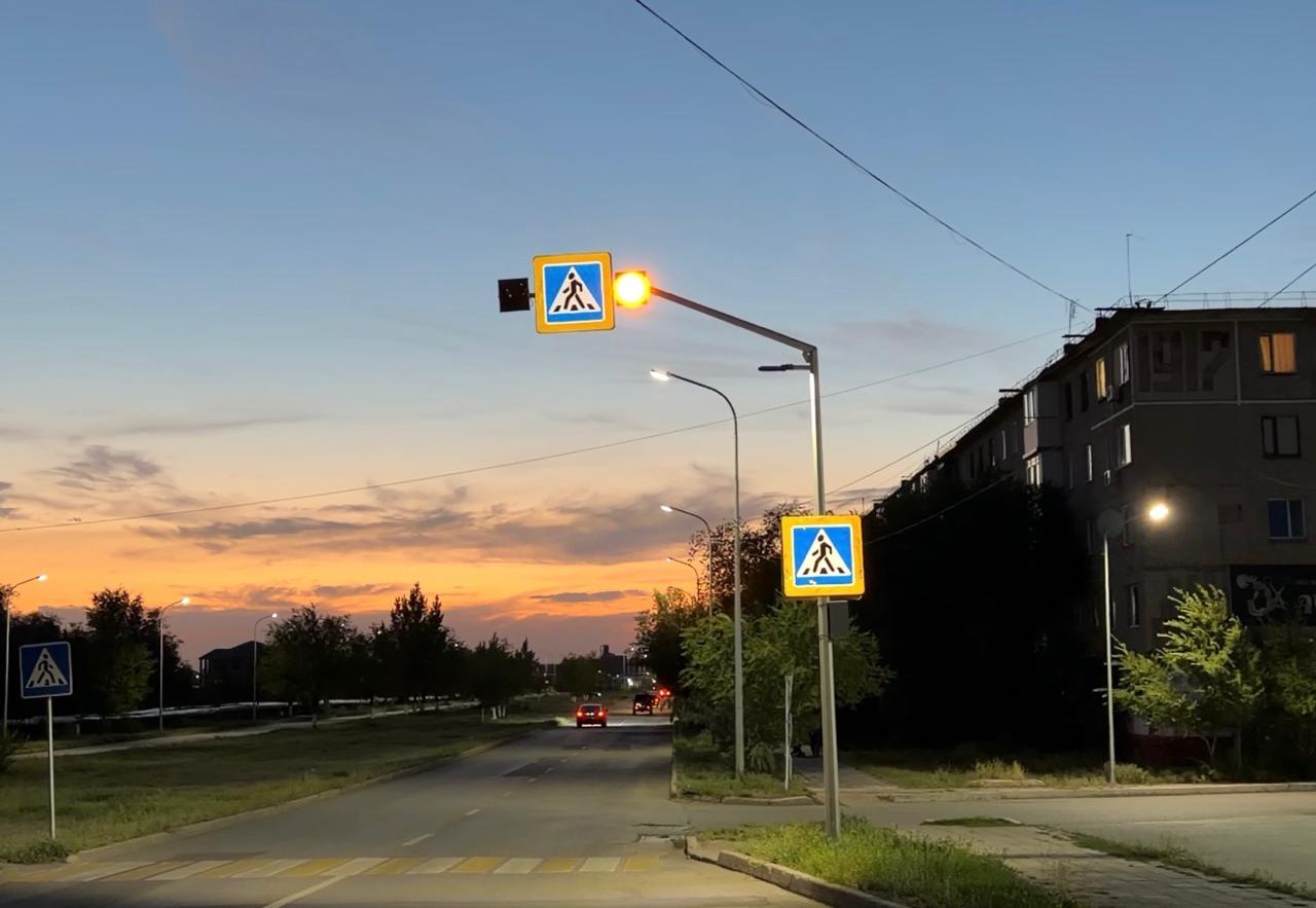 В рамках обеспечения безопасности дорожного движения ведутся работы по содержанию автоматизированных пешеходных переходов