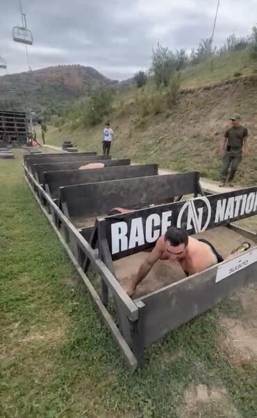 Кто сильнее: в Алматы десантники покорили сложнейшую полосу препятствий