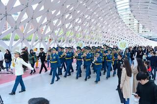 В День защитника Отечества военный оркестр прошел маршем по набережной Астаны