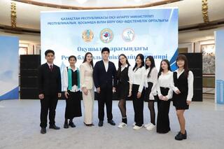 В Алматы проходит Республиканский дебатный турнир среди школьников