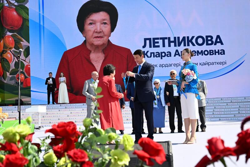 День города: присвоено звание «Почетный гражданин города Алматы»