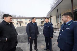 Рабочая поездка в Меркенский район: общественная безопасность, архивное наследие и инфраструктурное развитие