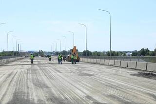 Ералы Тугжанов проинспектировал ход капитального ремонта моста на автодороге «Южный обход»