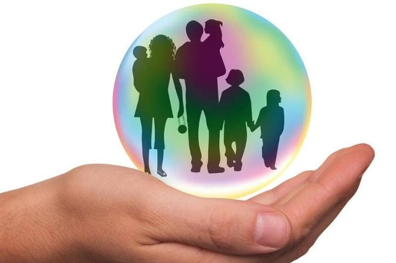 Более 555 млрд тенге получили многодетные семьи и награжденные матери в виде пособий с начала 2025 года