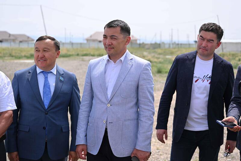 В селе Аксуат построят новую школу на 300 мест