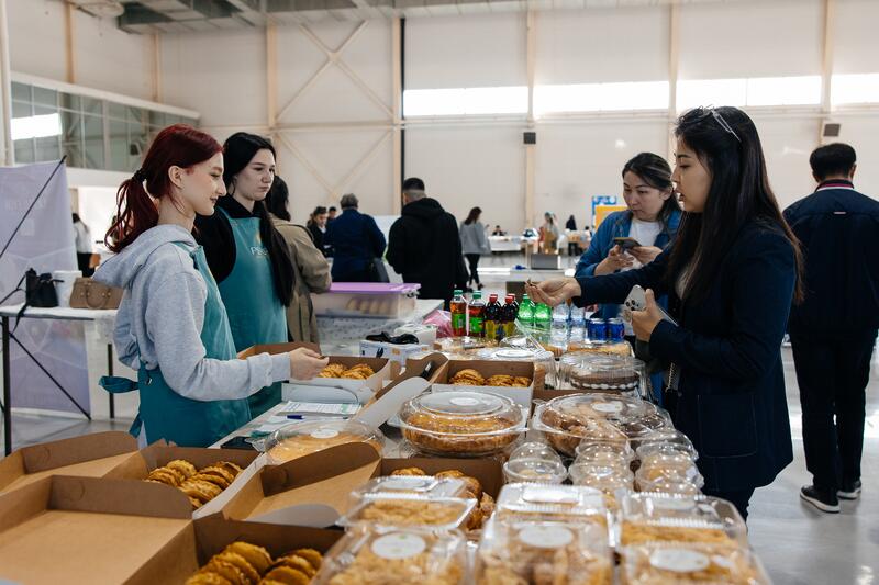 На ярмарке, посвящённой Дню труда, было предложено более 700 вакансий