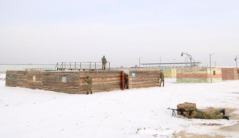 Министр обороны проинспектировал военные объекты в Кызылординской области