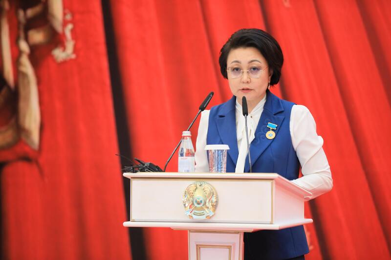 Аким области поздравил работников культуры с профессиональным праздником