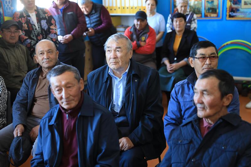 Аким области поручил рассмотреть вопрос строительства школы в Токмансае