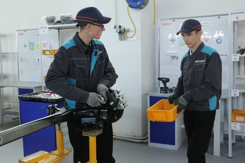 Студенты Костанайского колледжа в Год рабочих профессий создают будущее казахстанского машиностроения