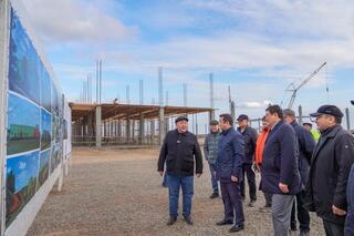 Айдарбек Сапаров ознакомился с реализацией аграрных проектов в области Абай