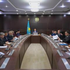 Аким области Асаин Байханов провел рабочее совещание, на котором подвели итоги социально-экономического развития региона и исполнение бюджета за восемь месяцев 2025 года, а также рассмотрели ход строительства жилья и социальных объектов