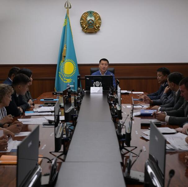 Аким области Асаин Байханов с рабочей поездкой посетил город Аксу