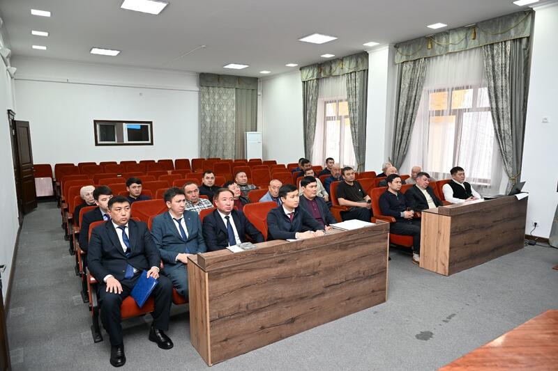 Аким города Ернат Бәзіл встретился с руководителями крестьянских хозяйств