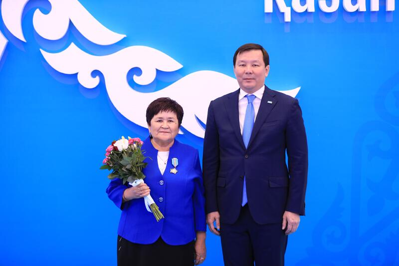 В День Республики актюбинцам вручили государственные награды