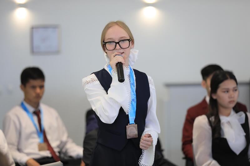 Аким области встретился с представителями «золотого фонда молодежи»